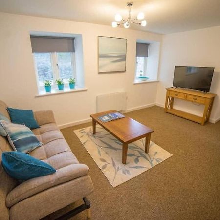 Champion Court Two Bedroom Flat ブリストル エクステリア 写真